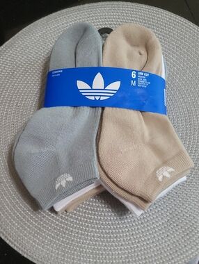 Adidas Low-Cut Unisex Socks — Gray & Tan Pair